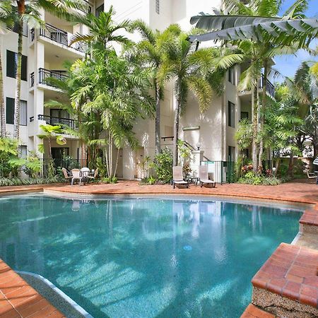 Tropic Towers Apartments Кернс Екстер'єр фото