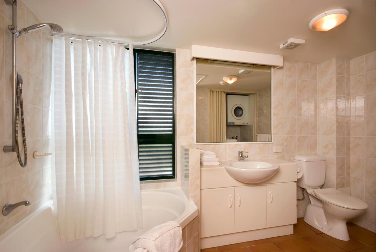 Tropic Towers Apartments Кернс Екстер'єр фото