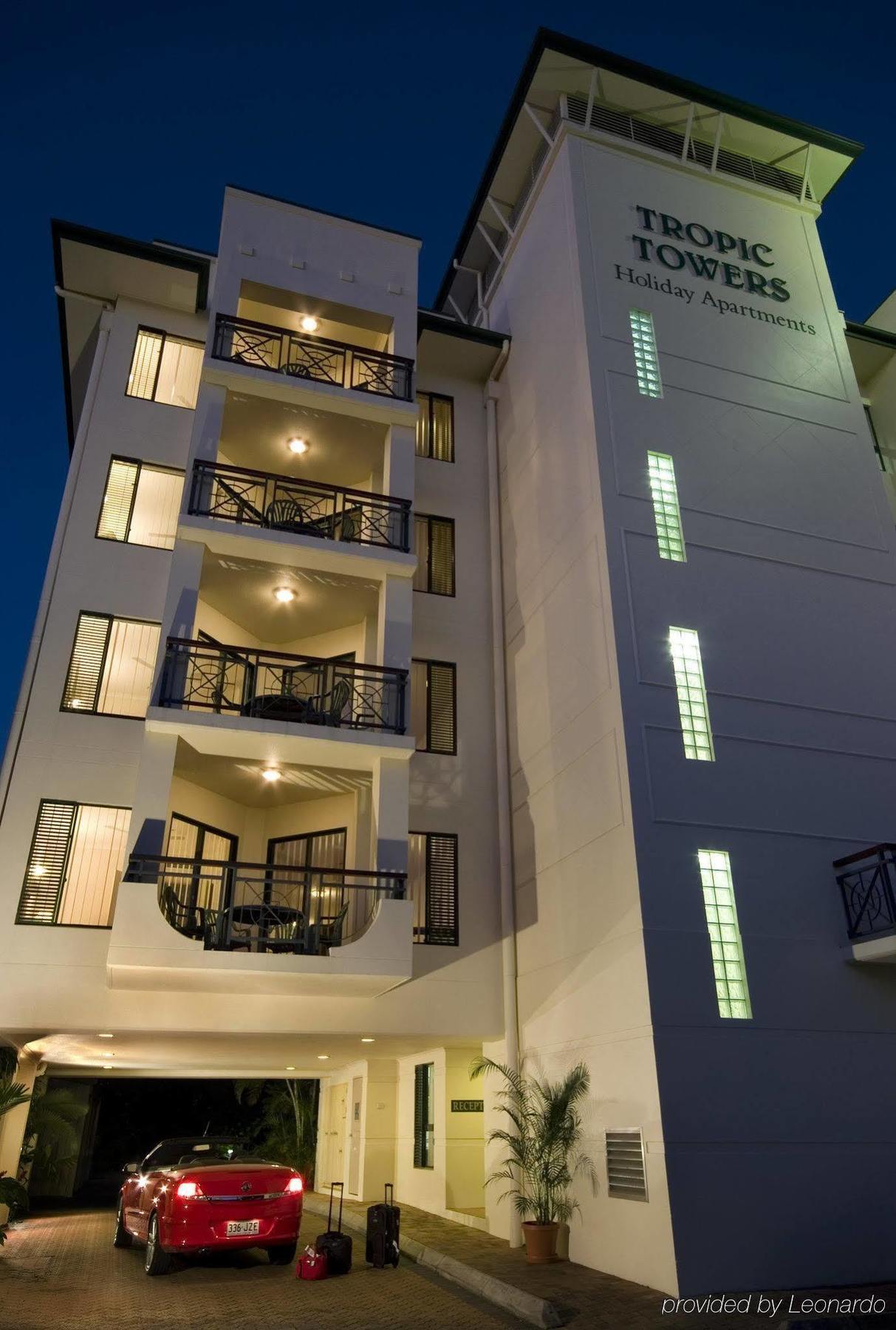 Tropic Towers Apartments Кернс Екстер'єр фото