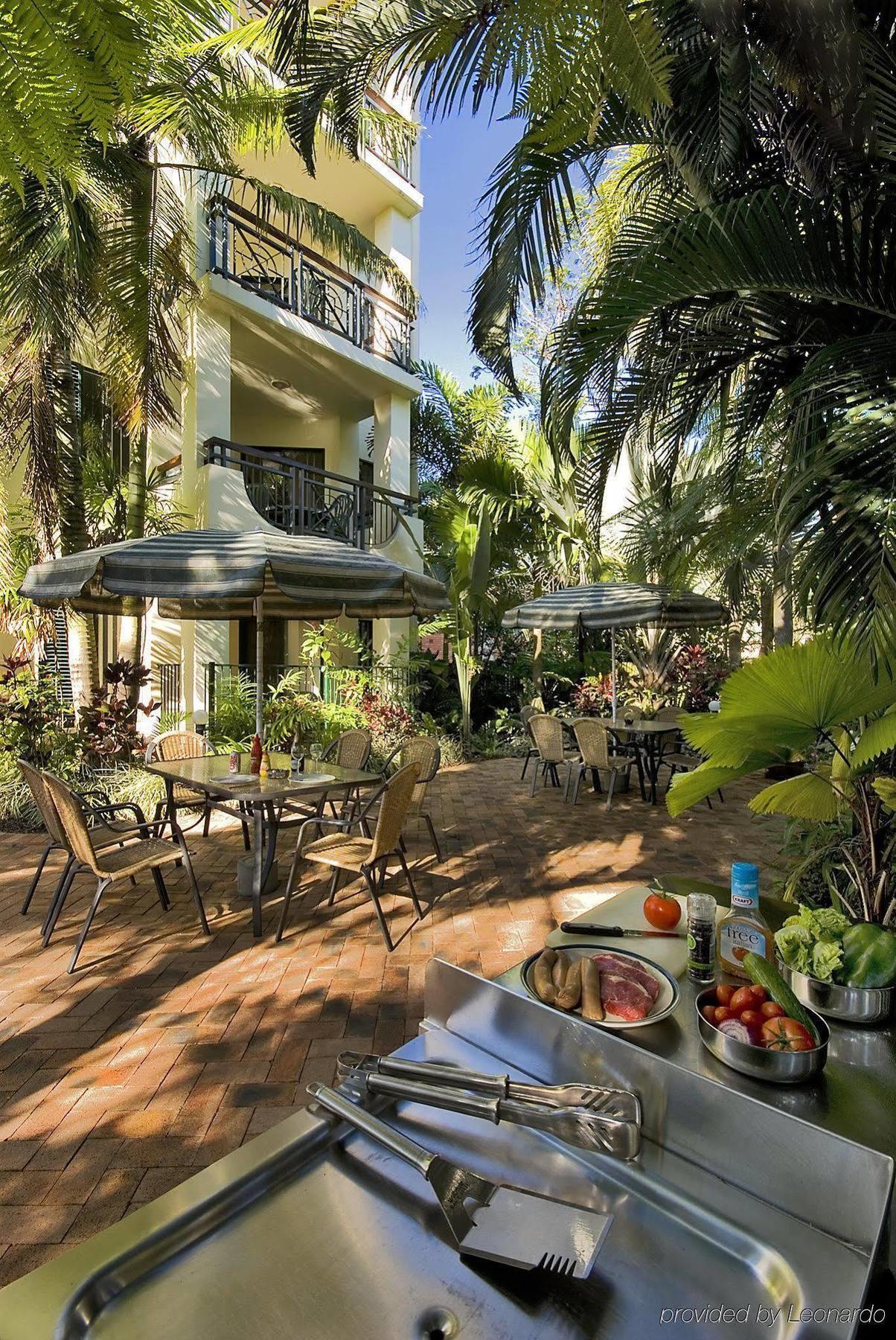 Tropic Towers Apartments Кернс Ресторан фото